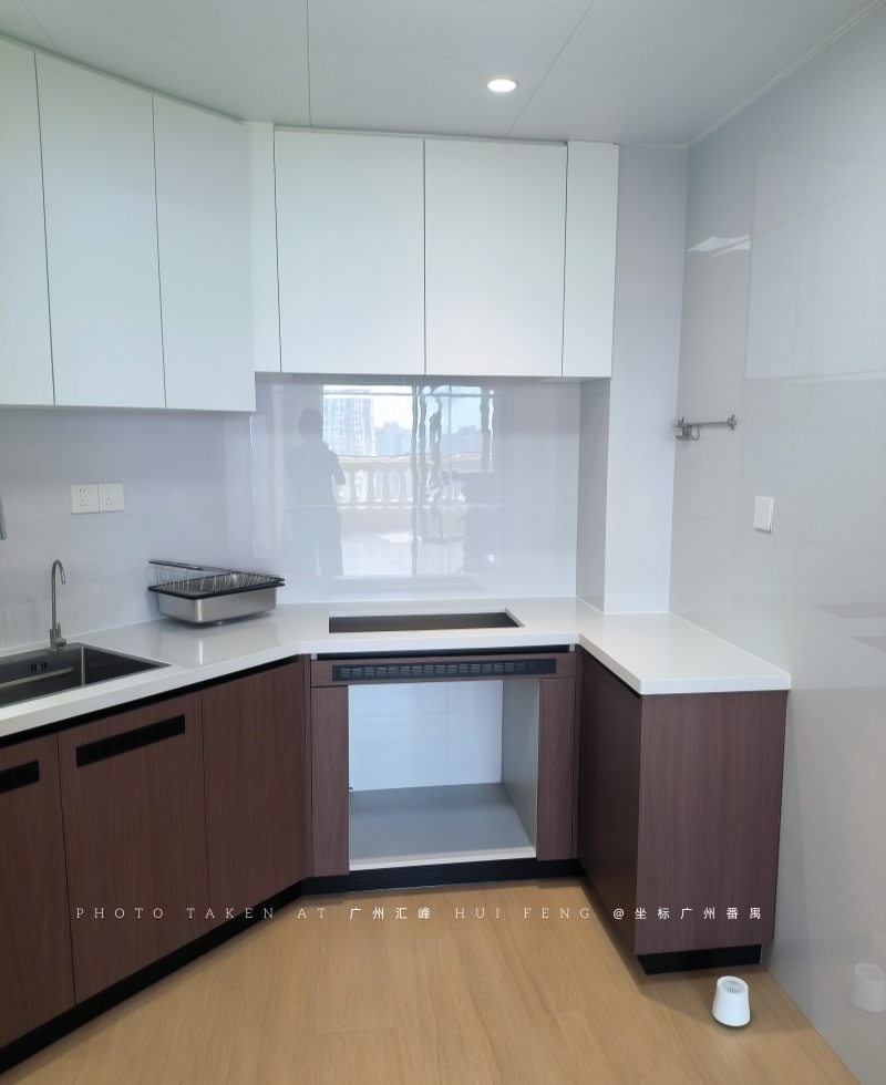 广州汇峰装饰 番禺海伦堡花样年华厨房实景 广州汇峰装饰 番禺海伦堡花样年华厨房实景